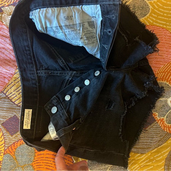 Black Levi’s Premium 501 shorts - Picture 5 of 7